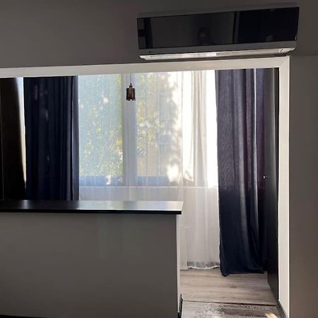 Mall Vitan Studio Eveline Bukares Bagian luar foto